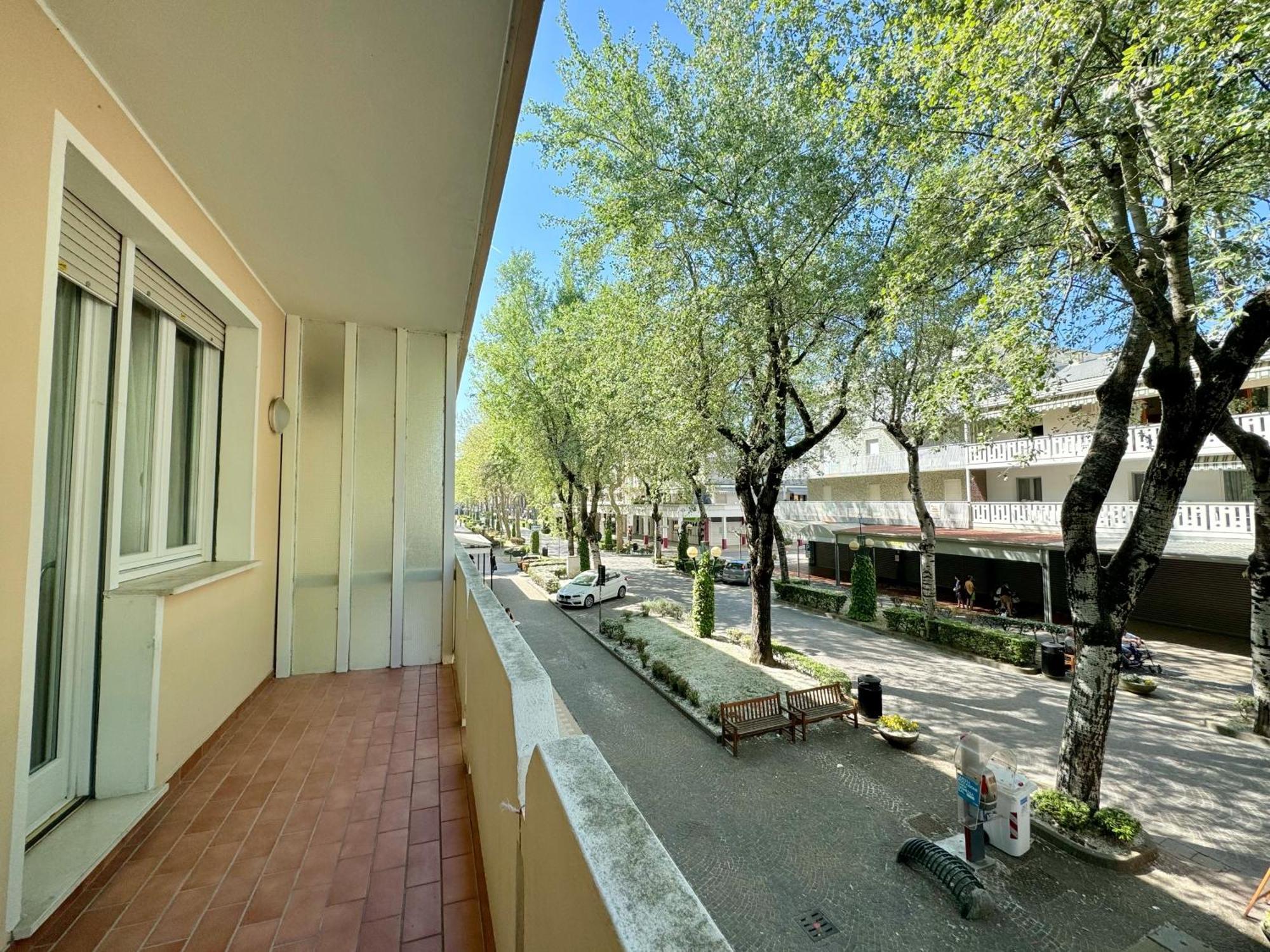 Condominio Bussola Bibione Extérieur photo