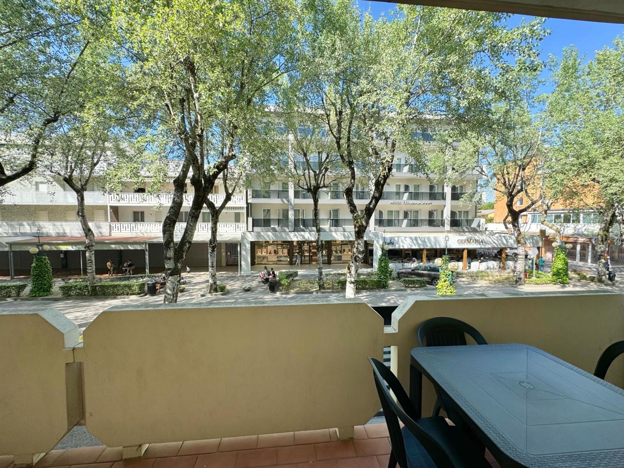 Condominio Bussola Bibione Extérieur photo